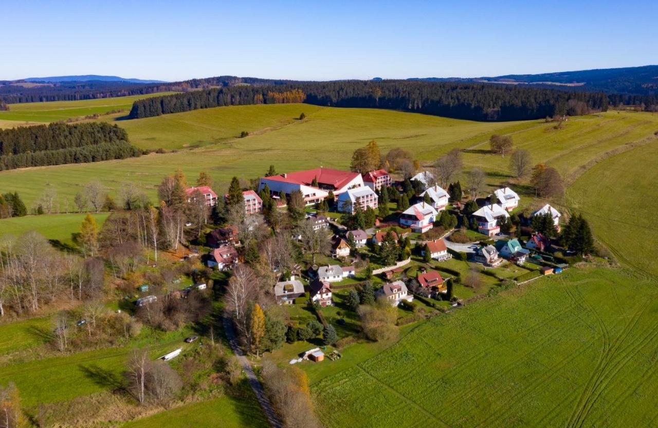 Hotel Fontana Lipno Černá v Pošumaví Exterior foto